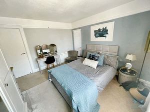 Photo 14- click for photo gallery